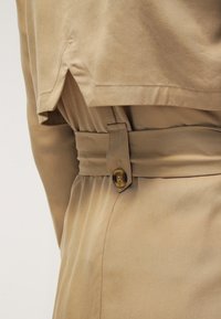 Bik Bok Trenčkot - beige