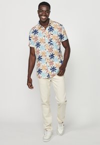 Koroshi Marškiniai - crudo off white