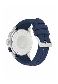Orologio Nautica con cassa in acciaio inox, cinturino in silicone blu e dettagli texturizzati. Resistente all'acqua fino a 100 metri.