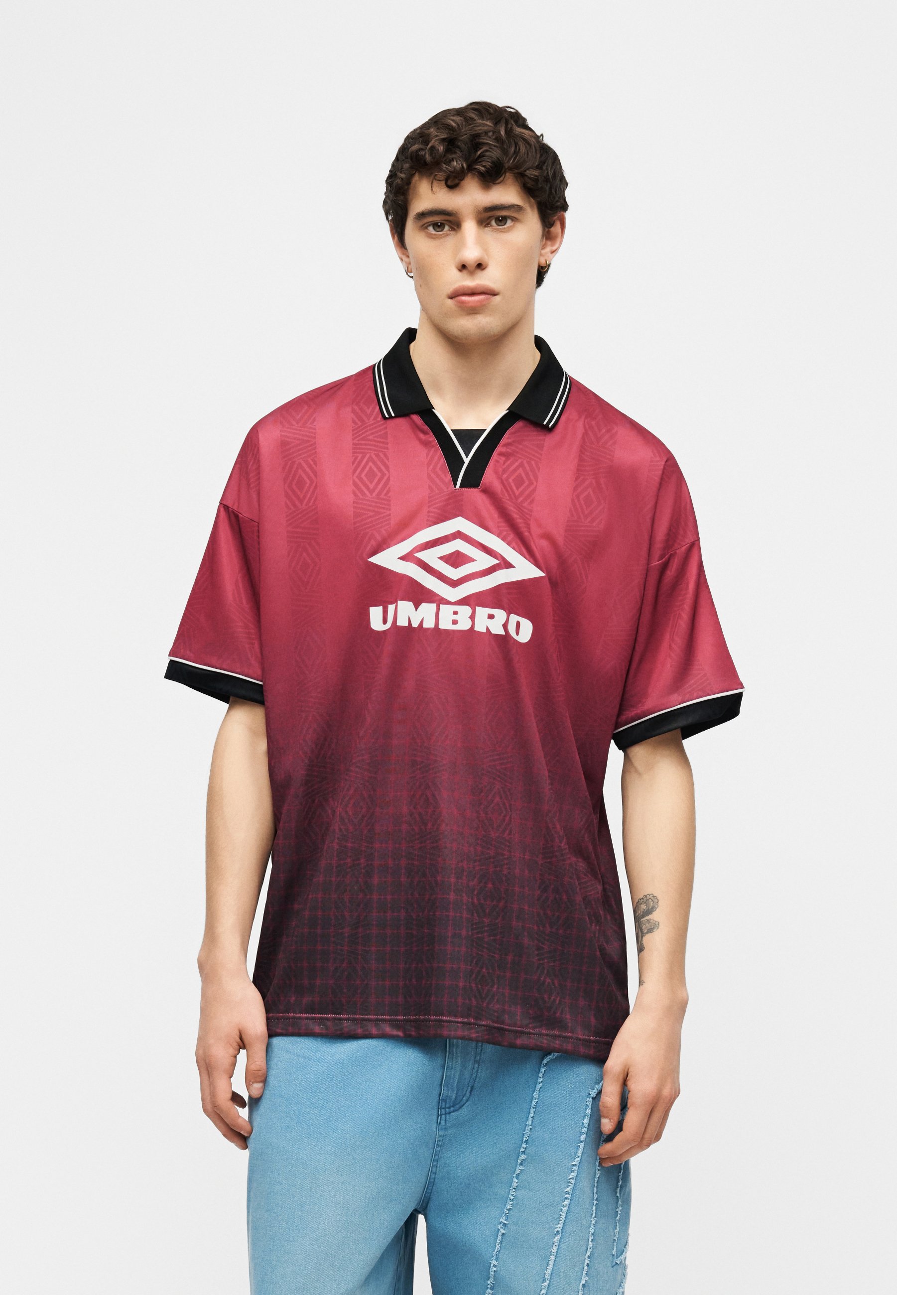 Umbro BOXY FOOTBALL SHIRT - Print T-shirt - red - Zalando.co.uk
