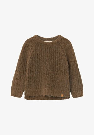 Brązowy, długi rękaw, miękki sweter dziany o okrągłym dekolcie i ściągaczach przy mankietach, z małą jasnobrązową metką w pobliżu dołu.