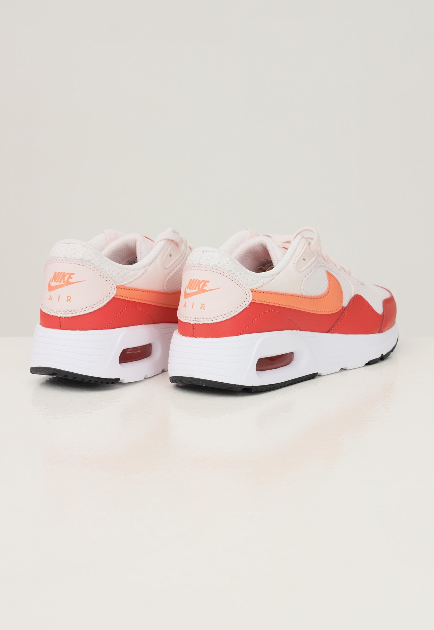 nike light trainers