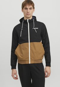 Jack & Jones JJERUSH HOOD - Tréningová bunda - black/white