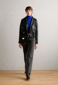 Anna Field Skulderveske - black