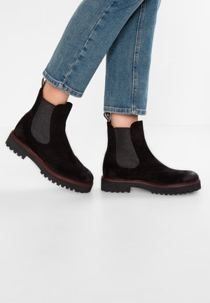 Stivaletti con plateau - black