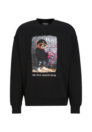 Schwarzer Sweatshirt mit einer Grafik eines Bären mit Sonnenbrille und Hut, der Graffiti an eine Wand sprüht, Text lautet "The 19V69 Graffiti Bear."