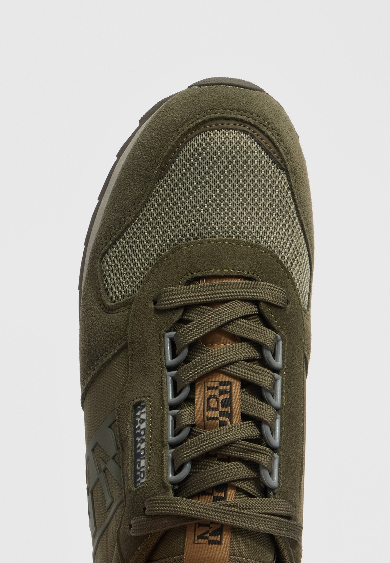 Sneaker low