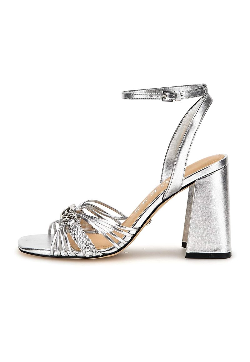 Guess - KEELAN METALLIC - Sandali z visoko peto - silber, Povečajte