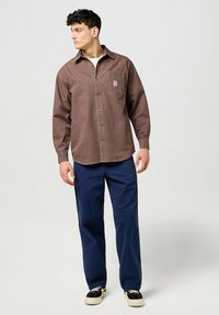 Wrangler LOOSE FIT - Overhemd - peppercorn