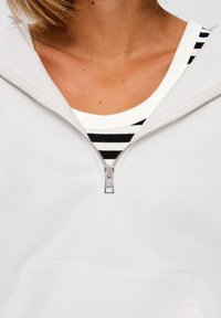 s.Oliver T-shirt imprimé - ecru