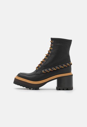 MAHALIA - Botins de atacadores - black