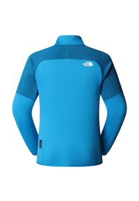 Giacca in pile blu con colletto alto, dotata di pannelli blu a contrasto sulle spalle, un logo sulla parte superiore della schiena e maniche lunghe.