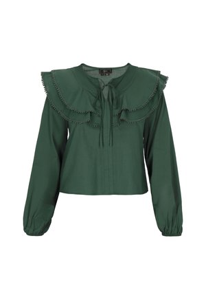 Blusa verde con scollatura rotonda, fiocco frontale, maniche lunghe a sbuffo e dettagli a strati di volant sulle spalle e sul collo.