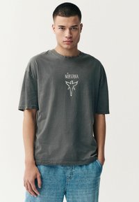 Next LICENSE REGULAR - Majica kratkih rukava s printom - charcoal grey nirvana