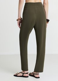 Calliope Pantalon classique - verde militare scuro