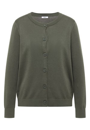Cardigan tricoté vert olive avec encolure ronde, manches longues, poignets et ourlet côtelés, et six boutons sur le devant.