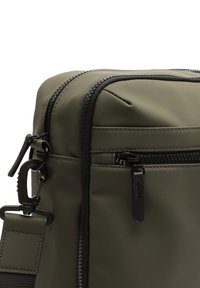 Borsa Porta PC MISAKO Gamo 15.6" – Nero, Tracolla Rimovibile, Impermeabile E Resistente, 31x41x10 Cm