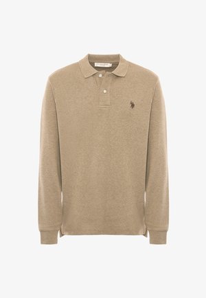 Polo a maniche lunghe beige con due bottoni, polsini a costine e piccolo logo ricamato scuro sul lato sinistro del petto.