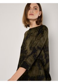Apricot Strickkleid - khaki