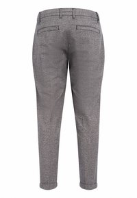 Grijze textuurbroek met een subtiel ruitpatroon, twee achterzakken, tapered design en omslagen bij de broekspijpen. Gemaakt van lichtgewicht stof.
