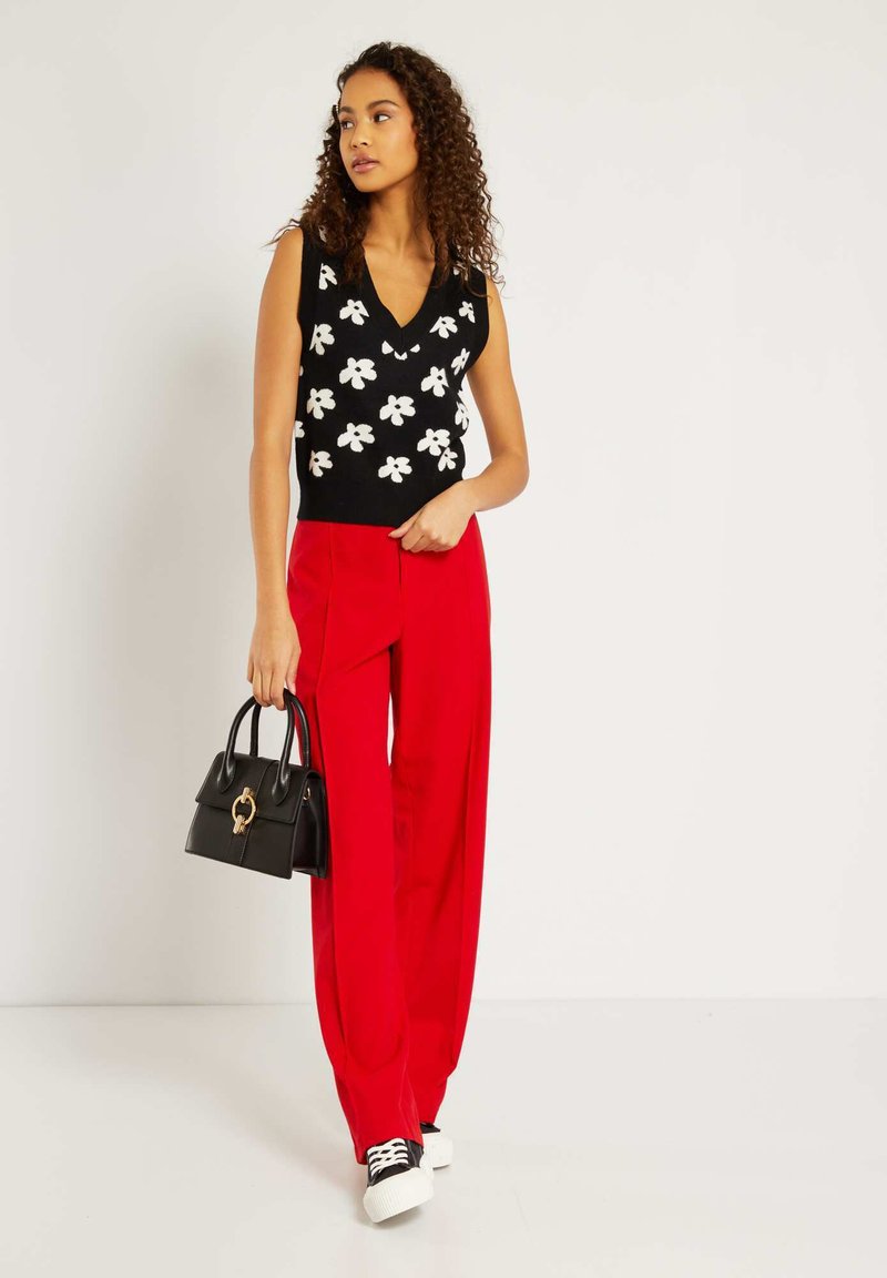 KIABI Broek rood KIABI Broek rood