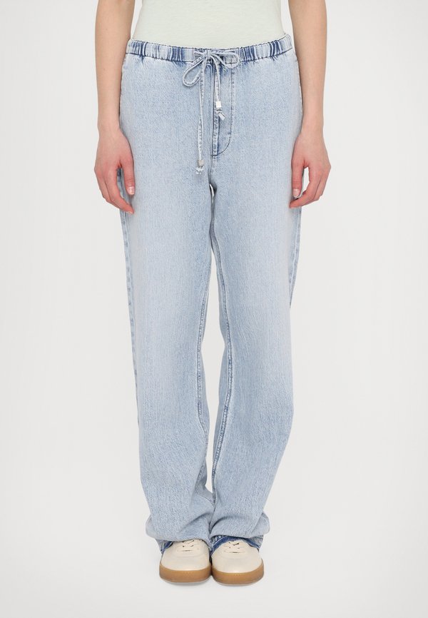 ULTRA FEATHERWEIGHT LOGAN BEACH PANT - Relaxed fit jeans - kierra