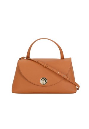 Brązowa skórzana torebka z uchwytem u góry, regulowanym paskiem na ramię i okrągłym złotym zapięciem na przedniej klapie.