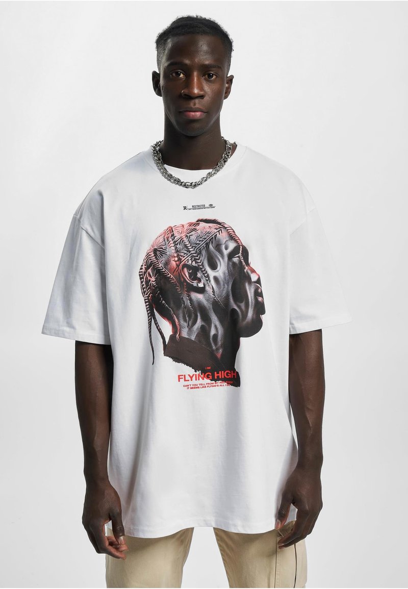 Upscale by Mister Tee FLYING HIGH OVERSIZE FLYING HIGH OVERS - T-shirts med print - white