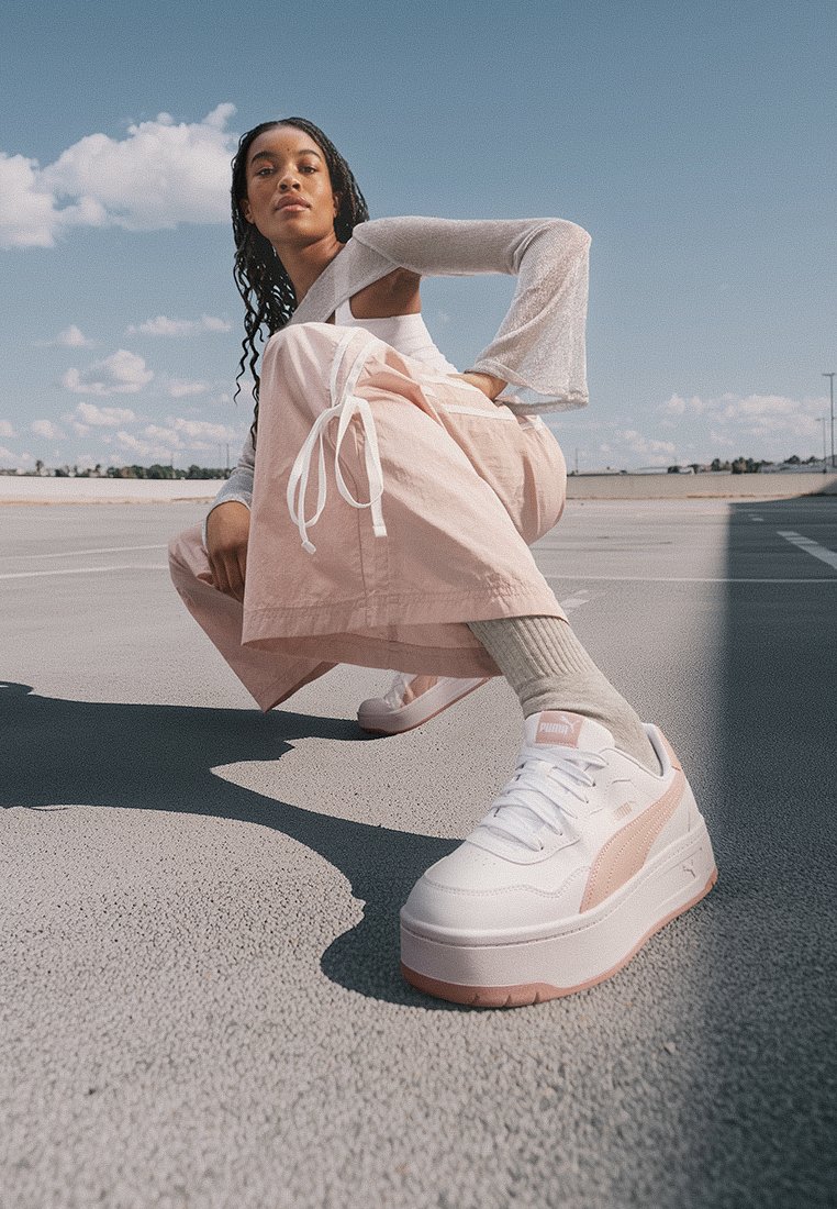 Puma Sneakers laag donkerroze Puma Sneakers laag donkerroze