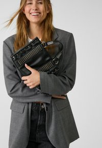 Stradivarius Håndtasker - black