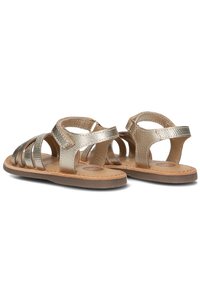 Gouden metalen sandalen met een gestructureerde afwerking, open ontwerp met meerdere banden en een tankleurige zool. Verstelbare enkelband voor een goede pasvorm.