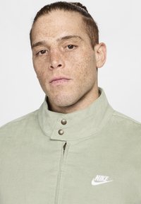 Nike Sportswear HARRINGTON - Vasaras jaka - jade horizon white)