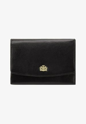 Cartera de cuero negro con superficie texturada, forma rectangular y un acento de logo en dorado en la parte frontal. Cuenta con un cierre de solapa.