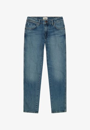 Jeans in denim blu sbiadito con vestibilità dritta, cinque tasche, chiusura con bottone metallico e etichetta con marchio sulla vita.