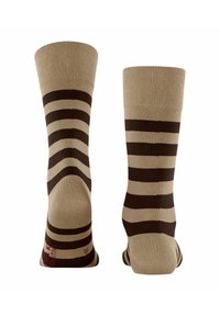 Beige und braun gestreifte Socken mit einer weichen Textur. Auf einem helleren Hintergrund sind breite braune Streifen sichtbar. Verstärkte Fersen- und Zehenbereiche.