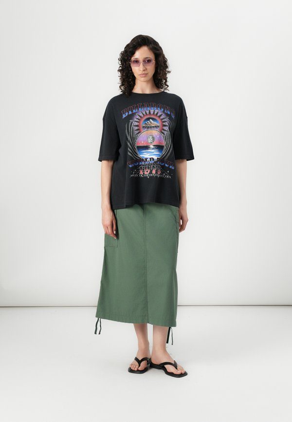 FOCUS TOUR TEE - Print T-shirt3