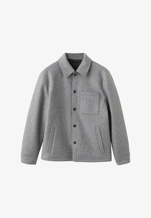 Giacca grigia in lana con chiusura frontale a bottoni, colletto, taschino sul petto e tasche laterali. Presenta una finitura strutturata e una vestibilità rilassata.