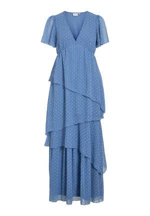 Robe maxi à pois bleus en couches avec des manches courtes à volants et un décolleté en V, présentant des détails de taille froncés.