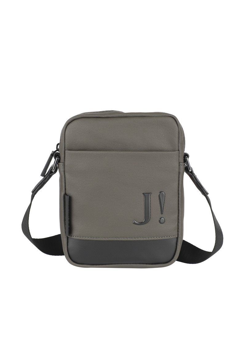 Borsa a spalla rettangolare grigia con superficie testurizzata, con logo "J!" e un'accenno nero nella parte inferiore. Inclusa una tracolla regolabile.