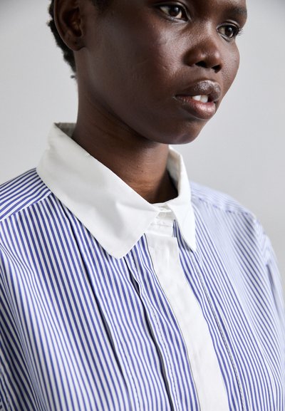 sandro Hemdbluse - bleu/blanc