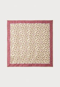 Carré en soie avec un fond crème présentant un motif d'impression animalière éparpillé en doré et marron, bordé d'un cadre floral rose.
