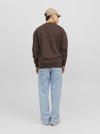 Jack & Jones JORVESTERBRO CREW NECK - Sweatshirt - chocolate brown