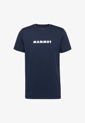 Granatowy T-shirt z krótkim rękawem i okrągłym dekoltem, z wyraźnym białym napisem "MAMMUT" na środku klatki piersiowej.