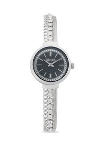 Reloj de pulsera plateado con un dial negro redondo, acentos de cristal alrededor del bisel y una pulsera de doble cadena con cristales.