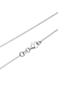 Sølvmetal kædede halskæde med et flettet design, der har en krabbe-lås og et tag mærket "925" for sterling sølv betegnelse.