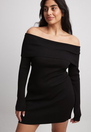 Svetríkové šaty - black