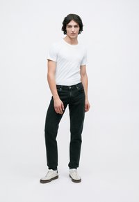 Edwin REGULAR TAPERED  - Jeans Tapered Fit - black dark used