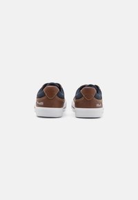 Pier One Tenisice - brown