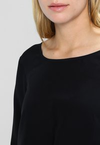Seidensticker BUSINESS ROUNDNECK COLLAR REGULAR FIT - Camicetta - schwarz
