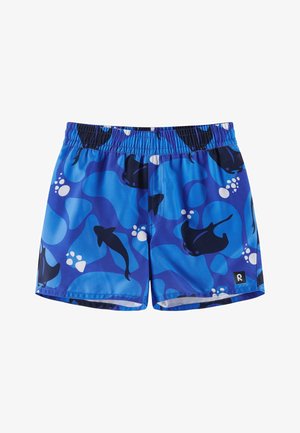 Niebieskie kąpielówki z elastycznym pasem, zdobione czarnymi wzorami ryb i płaszczek oraz białymi bąbelkami na falistym niebieskim tle.